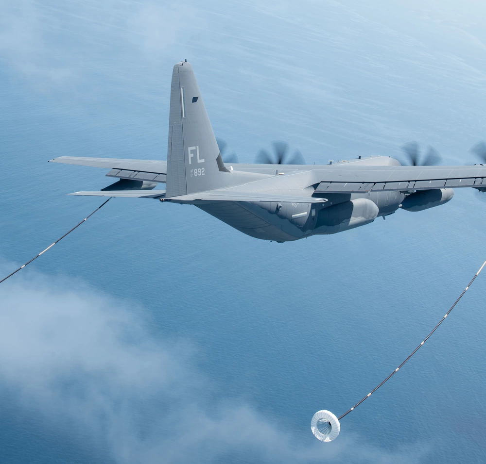 PUBLIC DOMAIN   
This work, Helicopter Air-to-Air Refueling [Image 13 of 13], by MSgt Kelly Goonan, identified by DVIDS, see https://www.dvidshub.net/about/copyright.
