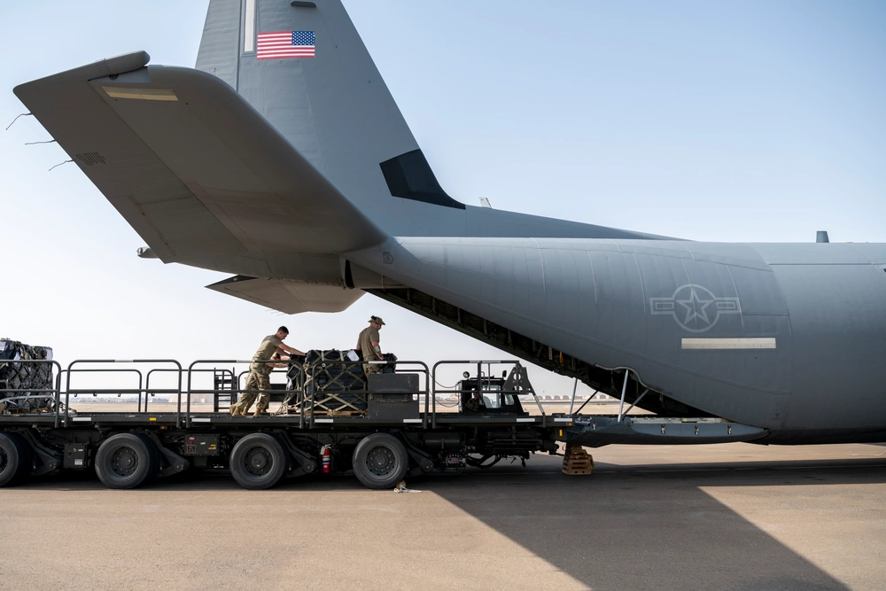 PUBLIC DOMAIN   
This work, Cargo Loading [Image 15 of 15], by MSgt Kregg York, identified by DVIDS, see https://www.dvidshub.net/about/copyright.